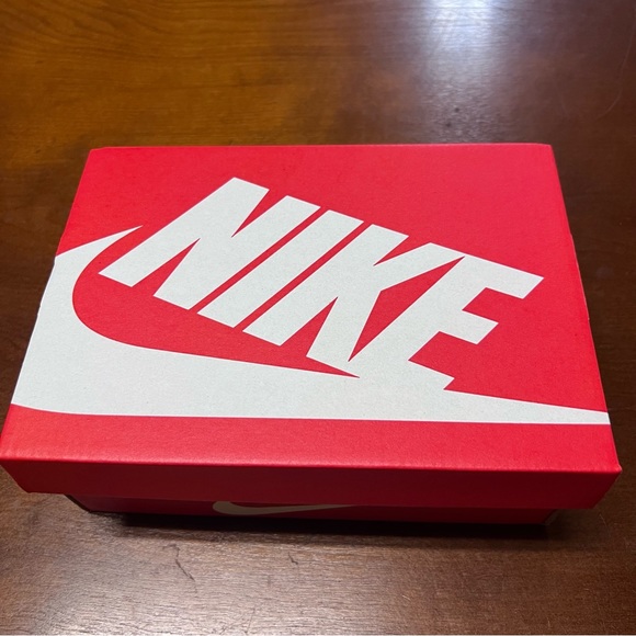 Nike Court Borough Low Recraft  8C university Red Black unisex New In Box Toddle - Picture 11 of 14